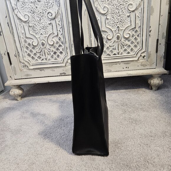 Pixie Mood Alicia Tote Bag - Black Vegan Leather - Picture 4 of 14